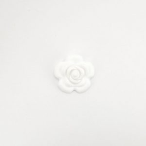 силиконовая бусина цветок белый 40*40 мм