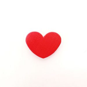 деревянное сердце 30*25*10 мм красное